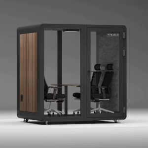 苫小牧市の工業地帯にあるトークボックスブースはトラックの走行音を気にせずWEB面接やプレゼン資料の作成に没頭できるビジネスの心強い味方です