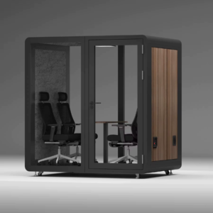 花巻市の温泉街にあるワークスペースに置かれたポータブルミーティングポッドは宿泊客が浴衣のままふらりと立ち寄って15分だけ仕事をするのに最適です