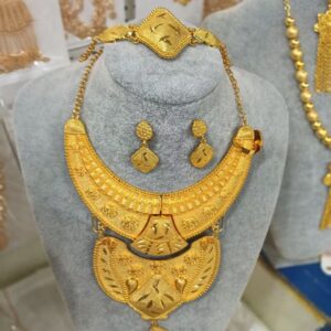 Qatar Fashion Gold Jewelry Set Heart Shape Necklace Earrings Ring Bracelet 4pcs Set for Bridal